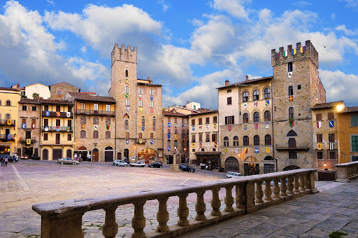 Visita del centro storico di Arezzo Le rime di Campagna villa